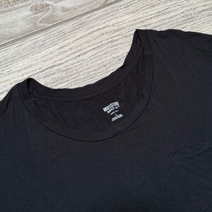 Mossimo black pocket women large short sleeve tee